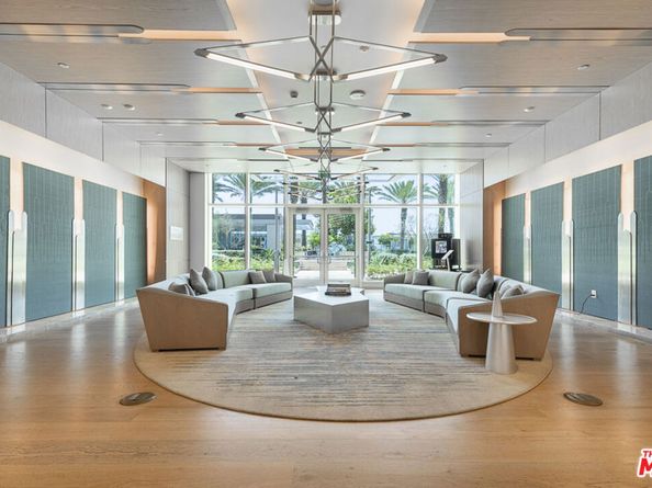 877 Francisco Street 919, Los Angeles CA 90017