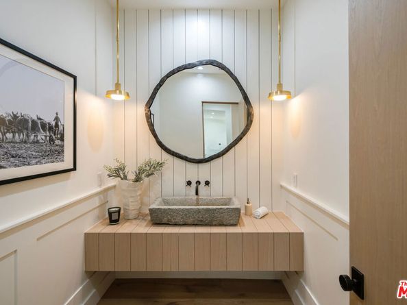 4828 Radford Avenue, Valley Village CA 91607