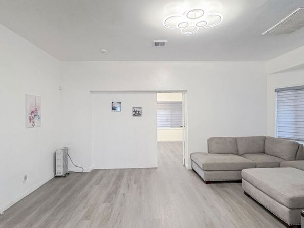 1207 S Harvard Boulevard, Los Angeles CA 90006