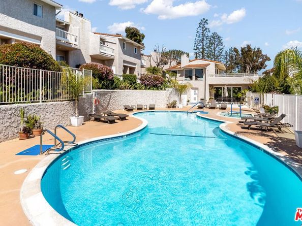 28390 Rey De Copas Lane, Malibu CA 90265