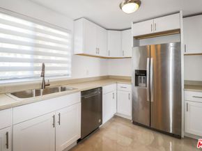 28390 Rey De Copas Lane, Malibu CA 90265