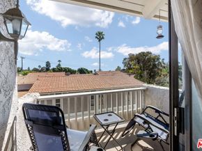 28390 Rey De Copas Lane, Malibu CA 90265