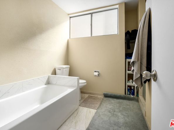 28390 Rey De Copas Lane, Malibu CA 90265