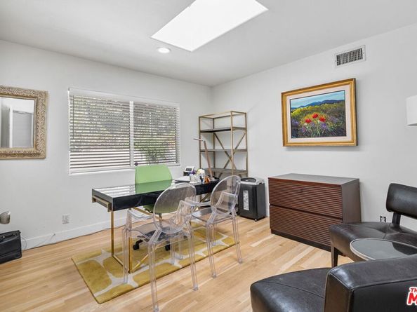 12004 Briarvale Lane, Studio City CA 91604