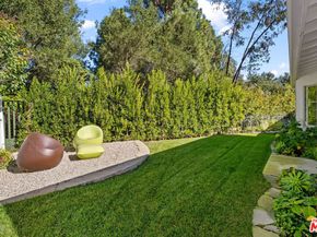 12004 Briarvale Lane, Studio City CA 91604