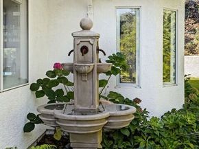 12004 Briarvale Lane, Studio City CA 91604