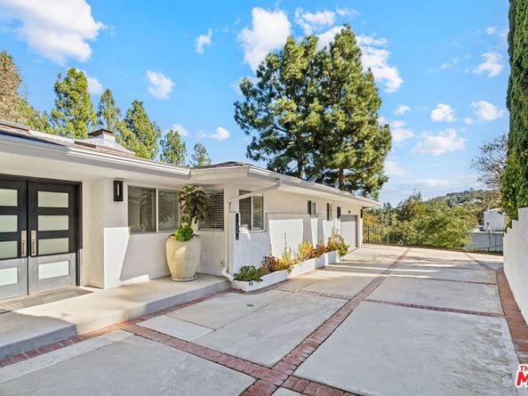 12004 Briarvale Lane, Studio City CA 91604
