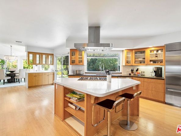 12004 Briarvale Lane, Studio City CA 91604