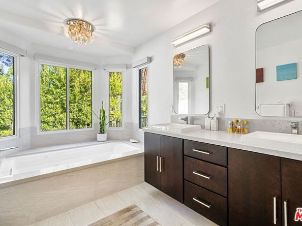 12004 Briarvale Lane, Studio City CA 91604