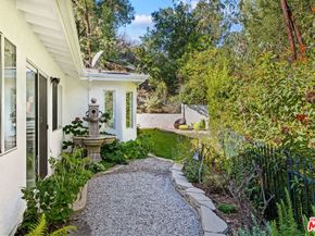 12004 Briarvale Lane, Studio City CA 91604