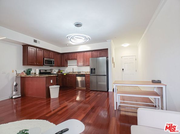 1025 Dewey Avenue 205, Los Angeles CA 90006