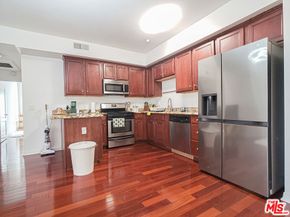 1025 Dewey Avenue 205, Los Angeles CA 90006