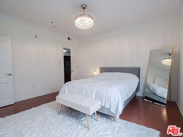 1025 Dewey Avenue 205, Los Angeles CA 90006