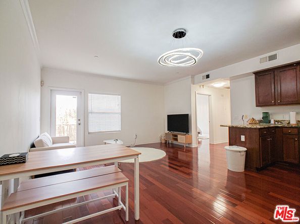 1025 Dewey Avenue 205, Los Angeles CA 90006