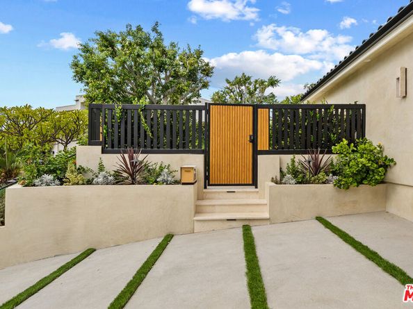 11351 Dona Lisa Drive, Studio City CA 91604