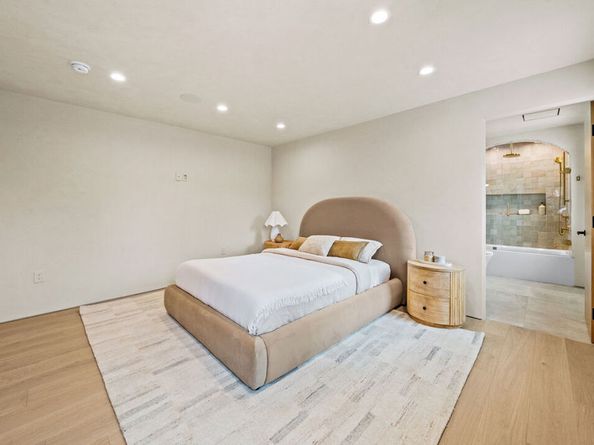 11351 Dona Lisa Drive, Studio City CA 91604