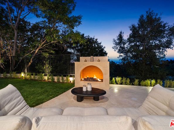 11351 Dona Lisa Drive, Studio City CA 91604