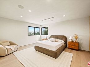 11351 Dona Lisa Drive, Studio City CA 91604