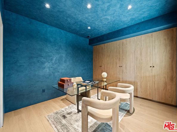 11351 Dona Lisa Drive, Studio City CA 91604