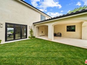 11351 Dona Lisa Drive, Studio City CA 91604