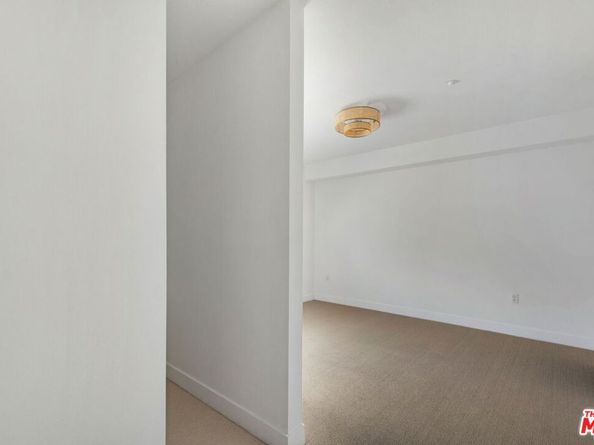 2974 Ripple Place 203, Los Angeles CA 90039