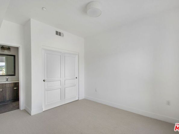 2974 Ripple Place 203, Los Angeles CA 90039