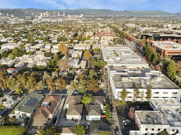 2626 26th Street, Santa Monica CA 90405