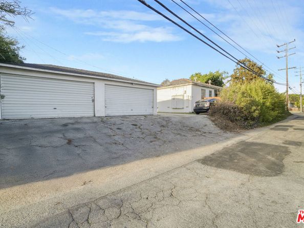 2626 26th Street, Santa Monica CA 90405