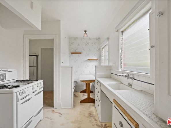 1811 Effie Street, Los Angeles CA 90026