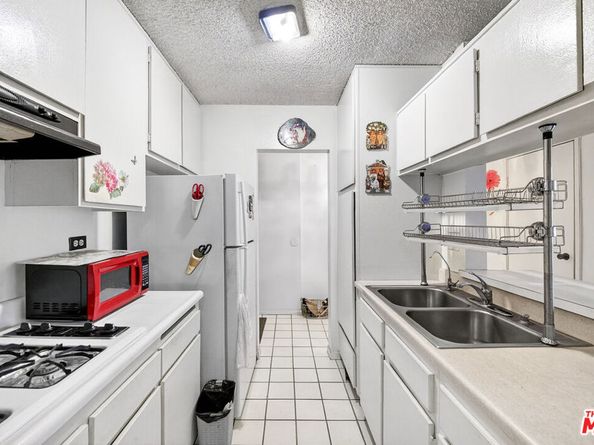 421 S La Fayette Park Place 301, Los Angeles CA 90057