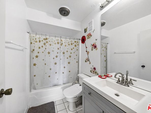 421 S La Fayette Park Place 301, Los Angeles CA 90057