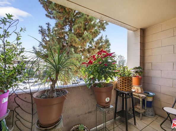 421 S La Fayette Park Place 301, Los Angeles CA 90057