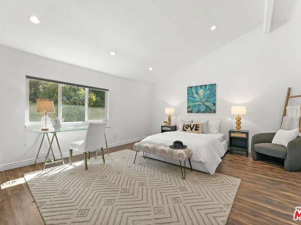 3831 Saint Johnswood Drive, Woodland Hills CA 91364