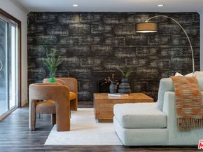 3831 Saint Johnswood Drive, Woodland Hills CA 91364