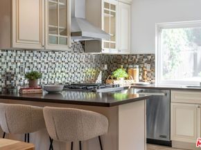 3831 Saint Johnswood Drive, Woodland Hills CA 91364