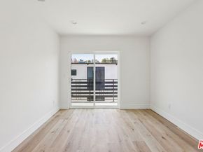 2113 Holly Drive, Los Angeles CA 90068