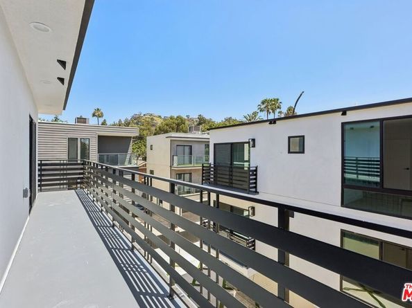 2113 Holly Drive, Los Angeles CA 90068