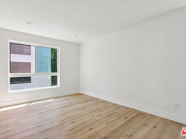 2113 Holly Drive, Los Angeles CA 90068