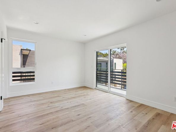 2113 Holly Drive, Los Angeles CA 90068