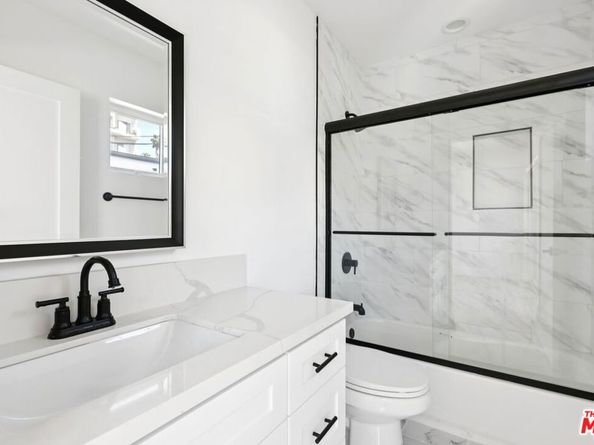 2113 Holly Drive, Los Angeles CA 90068