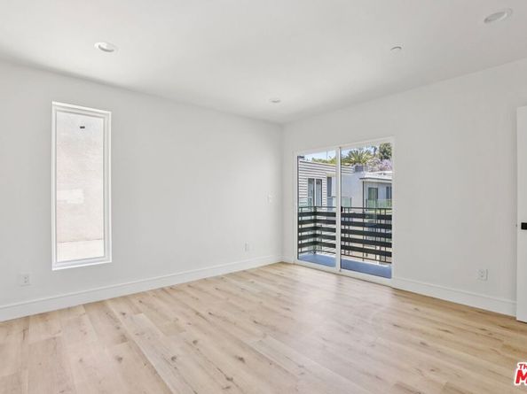 2113 Holly Drive, Los Angeles CA 90068