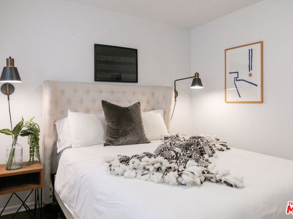 2415 8th Avenue, Los Angeles CA 90018