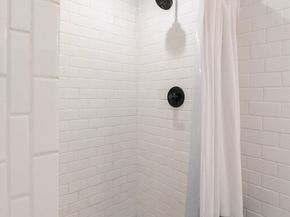 2415 8th Avenue, Los Angeles CA 90018