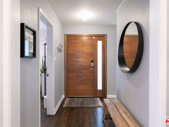 2415 8th Avenue, Los Angeles CA 90018