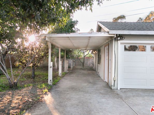 2415 8th Avenue, Los Angeles CA 90018