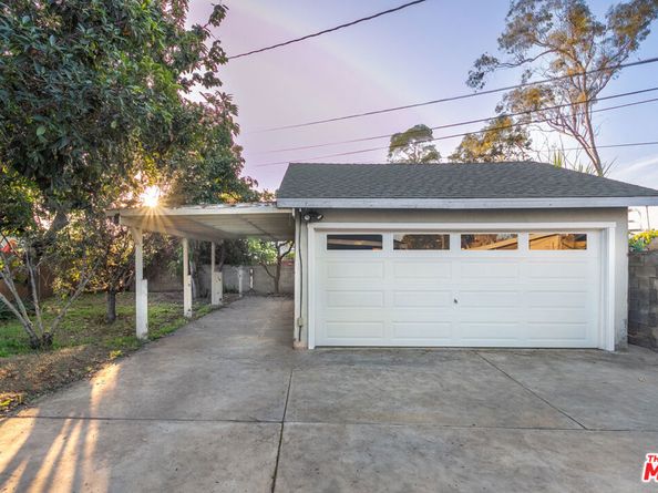 2415 8th Avenue, Los Angeles CA 90018