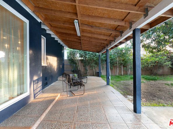 2415 8th Avenue, Los Angeles CA 90018