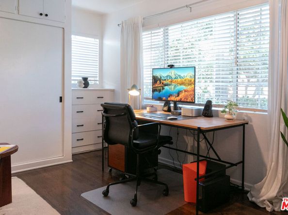 2415 8th Avenue, Los Angeles CA 90018