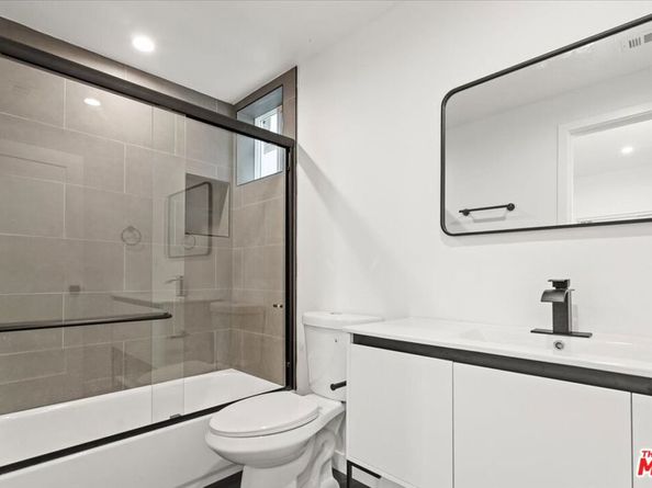 1631 S New Hampshire Avenue, Los Angeles CA 90006