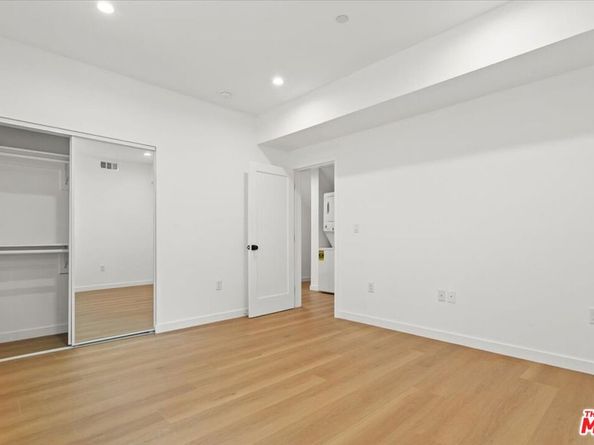 1631 S New Hampshire Avenue, Los Angeles CA 90006